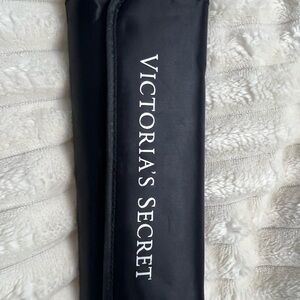Victoria's Secret Black Makeup brushes